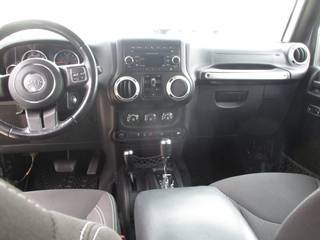 2017 Jeep Wrangler Unlimited Sahara - Photo 10
